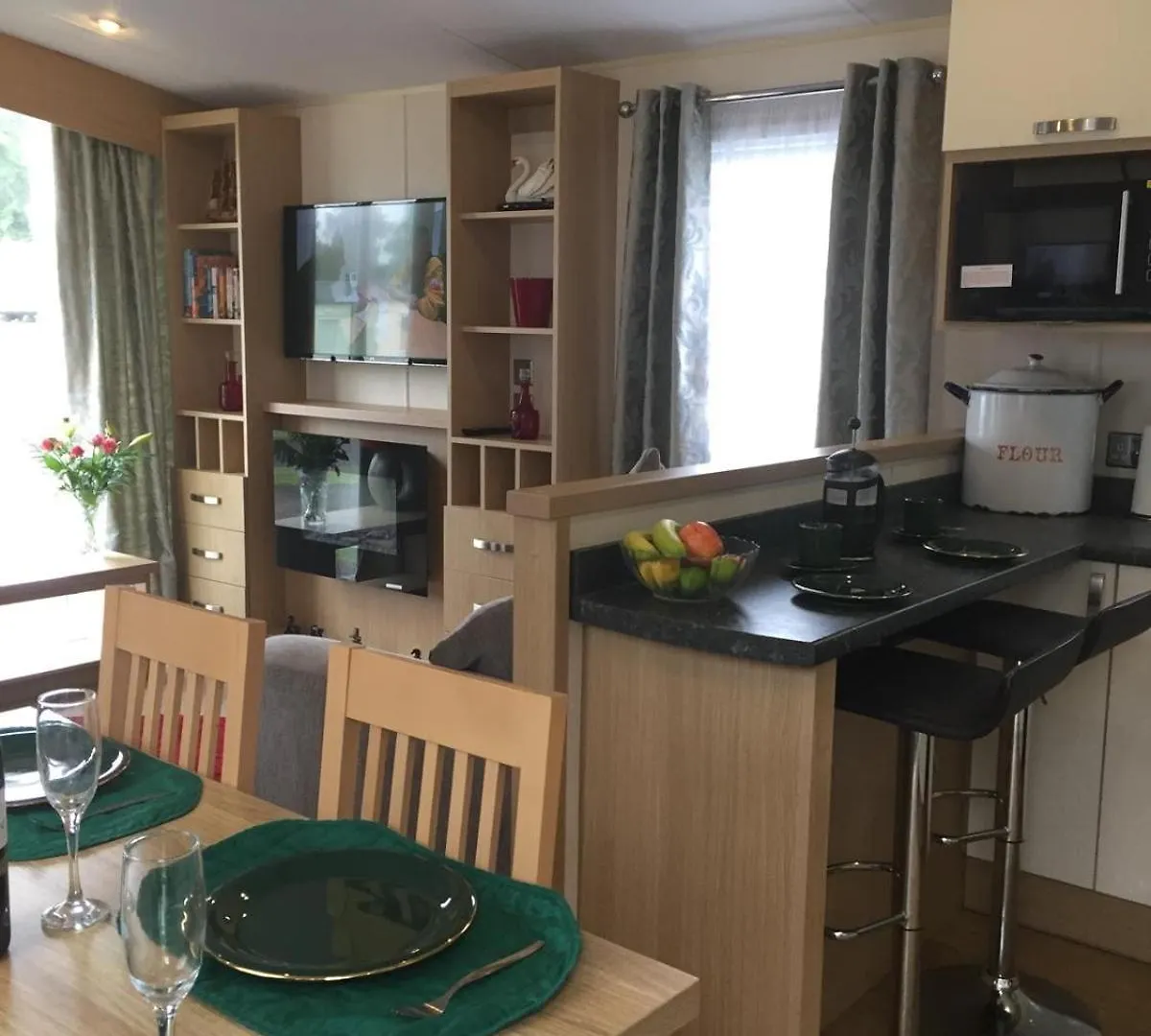 Hotel Jasmine 14 - A Peaceful & Spacious Caravan Bournemouth 0*,