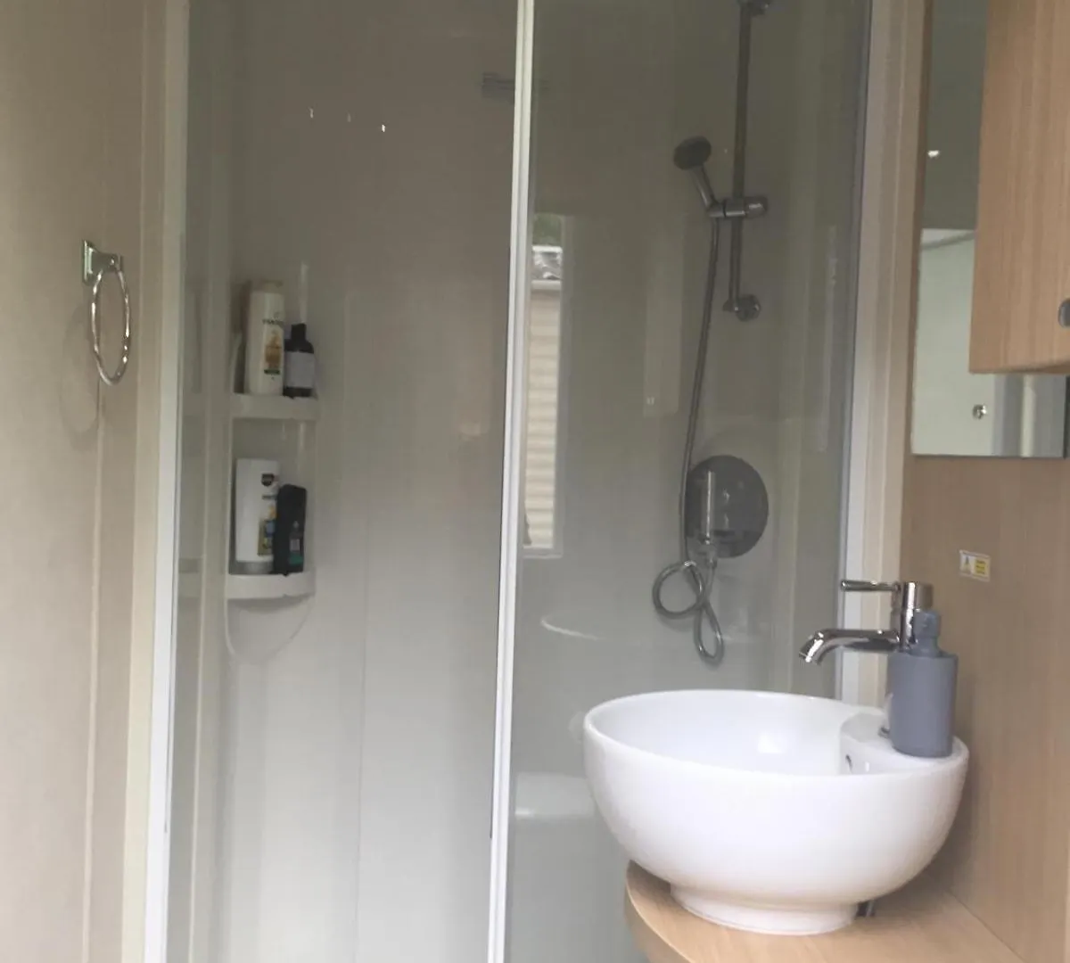 Jasmine 14 - A Peaceful & Spacious Caravan Hotel Bournemouth